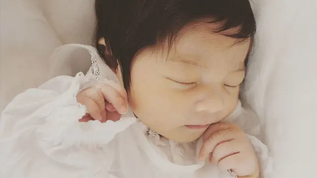 Bayi berambut super tebal jadi viral (instagram @babychanco)