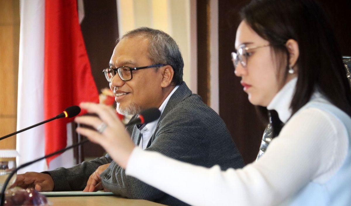 "Setelah kami tadi berdiskusi dengan PT Ghania, mereka berniat mengembangkan produk-produk beverage, minuman kesehatan dan kecantikan dan, juga bidang kosmetika," ucap Yusuf