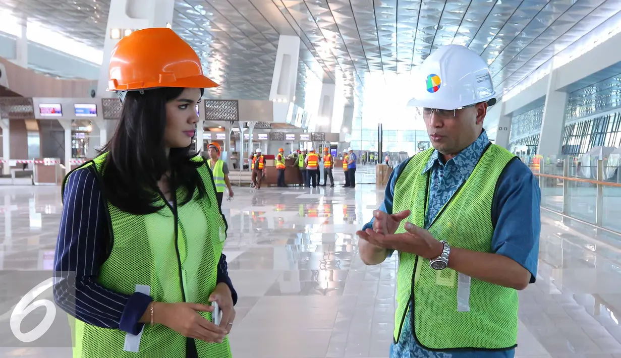 Dirut PT Angkasa Pura II Budi Karya menjelaskan persiapan dan kematangan terminal tersebut yang akan siap dioperasikan dalam waktu dekat ini, Rabu (8/6). (Liputan6.com/Angga Yuniar)