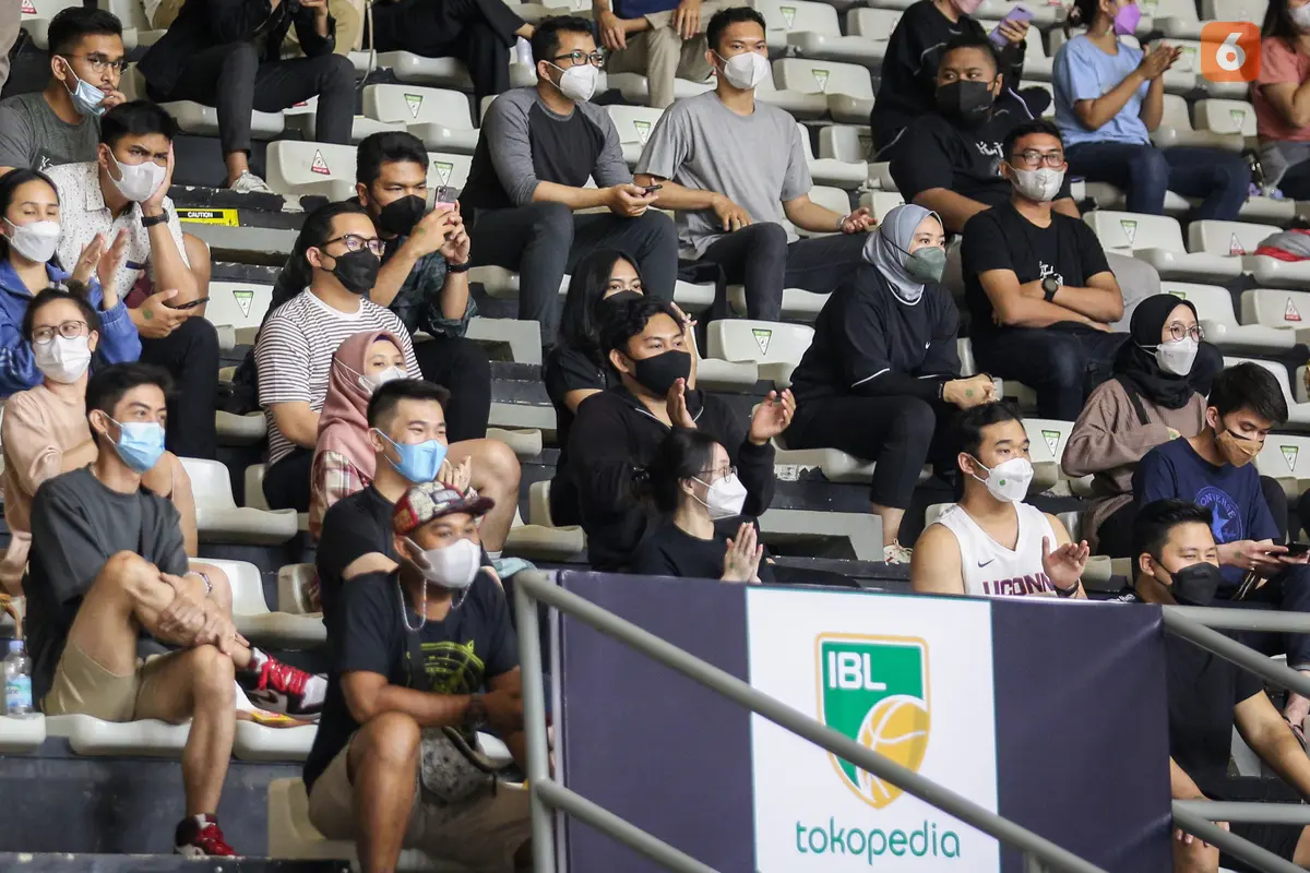 Foto: Rindu Telah Terobati, Berikut Potret Euforia Penonton IBL Tokopedia 2022