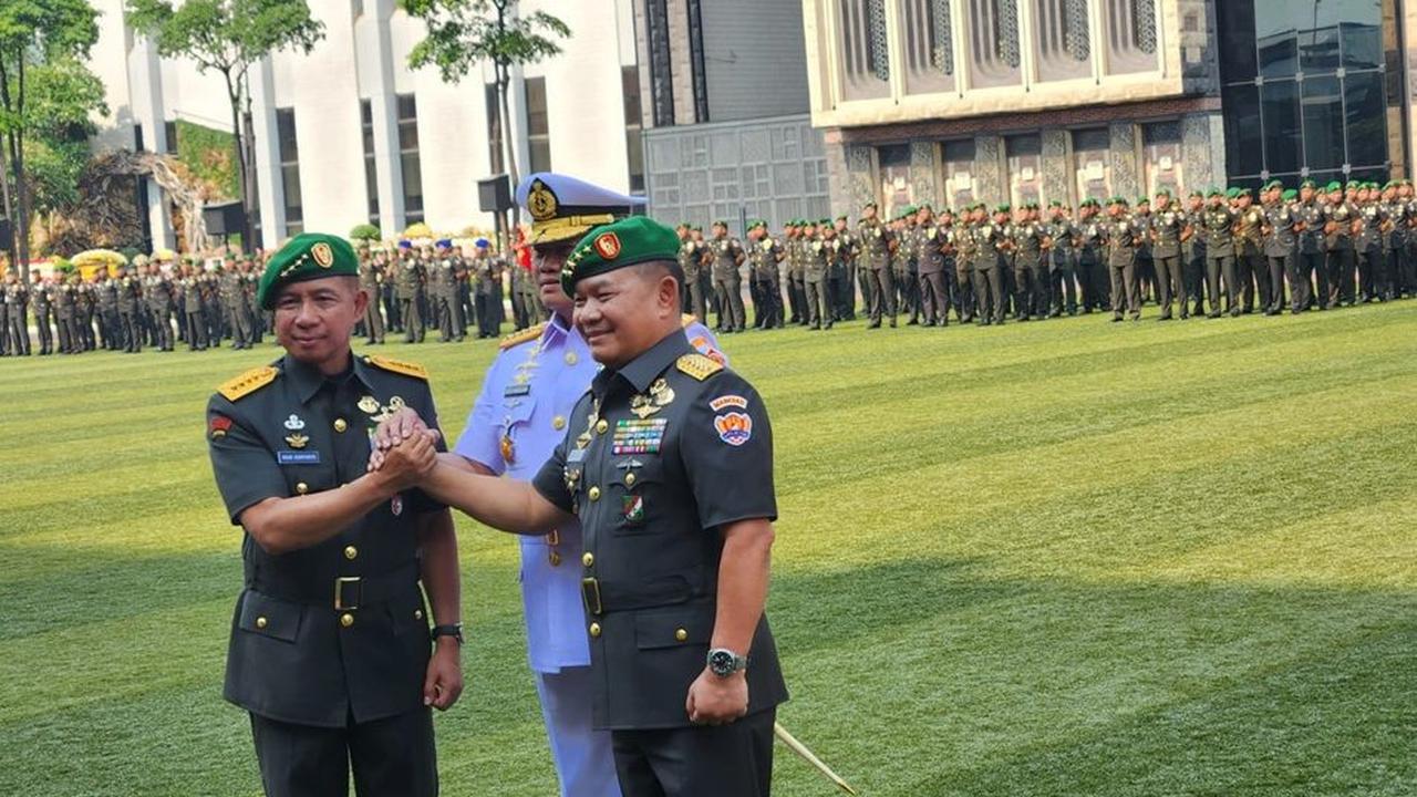Guyonan Dudung pun ditimpali awak media dengan celetukan menjadi petani di kawasan Pejaten, Jakarta Selatan.<br>