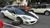 Ferrari Langka Jadi Tumbal Jalanan Tiongkok