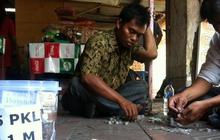 Untuk bayar gugatan, PKL dan aktivis kumpulkan koin Rp 1 miliar