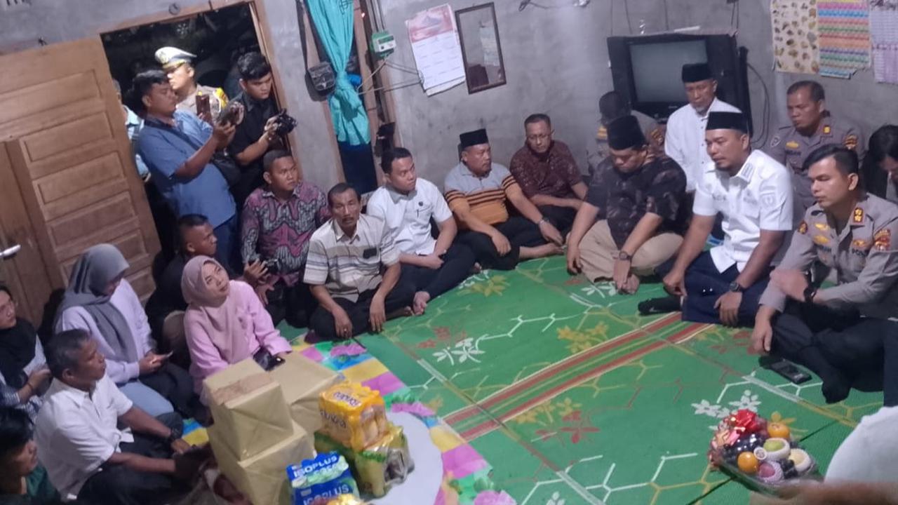 Bocah SD Tewas Usai Dibully, Kapolres hingga Bupati Inhu Datangi Rumah Korban Bawa Pesan Ini