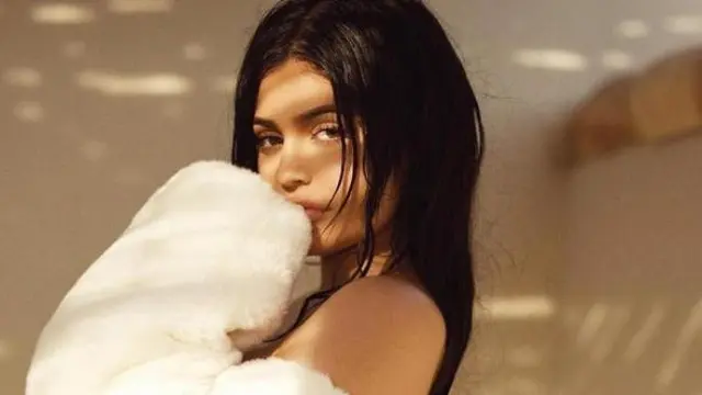 Top 3 Hari Ini: Gaya Foto Ini Bikin Kylie Jenner Pecahkan Rekor