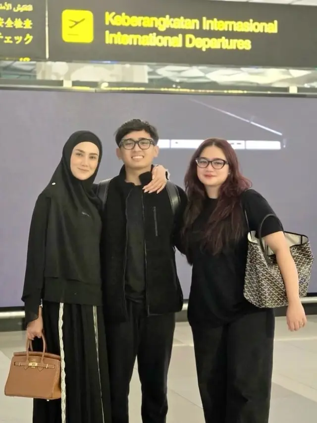 Model Gamis Mulan Jameela yang Cocok untuk Pengajian
