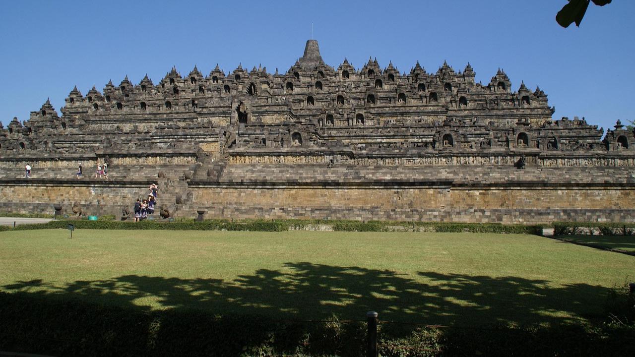 Ilustrasi Candi Borobudur