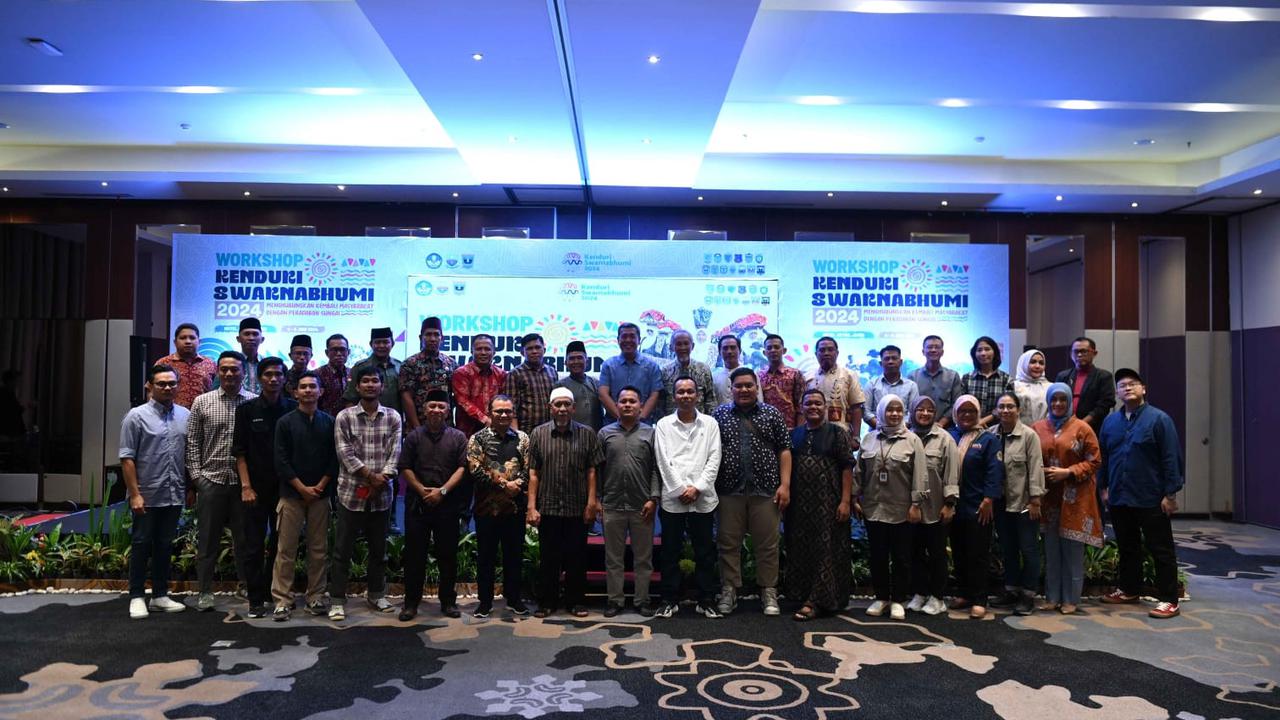 Kenduri Swarnabhumi 2024 merupakan sebuah rangkaian festival budaya tahunan masyarakat sepanjang Daerah Aliran Sungai (DAS) Batanghari, Jambi yang diselenggarakan oleh Kemendibudristek.