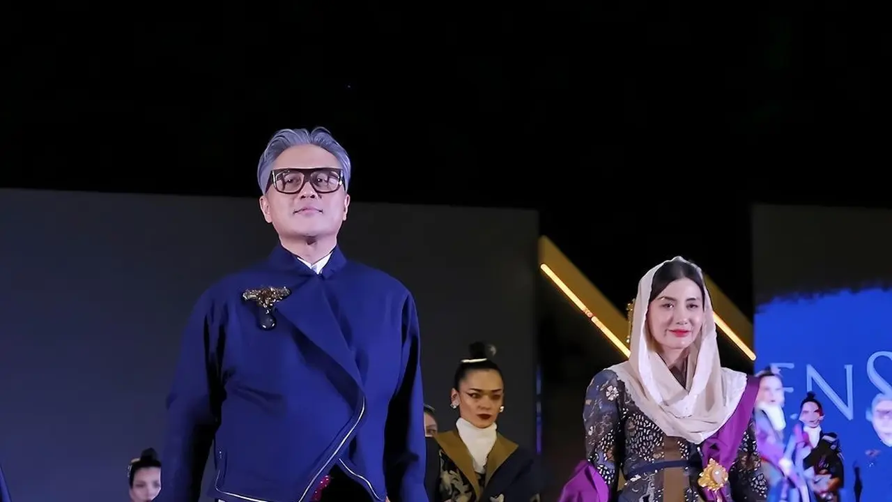Melihat Indahnya Batik Trenggalek di PARADE WASTRA NUSANTARA 2024, Bukti Pakaian Daerah Juga Cocok dengan Selera Anak Muda