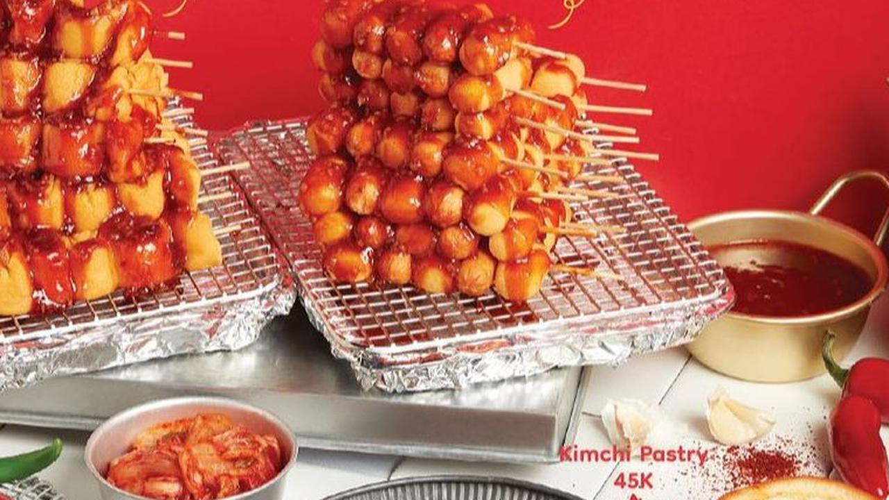 Bahkan sejak 11 Agustus 2023 lalu, Paris Baguette mengeluarkan menu favorit baru yang semakin menciptakan rasa kuliner ala Korea. Menu itu adalah K-Spicy Bread.Terdiri dari Oh-ppang Oh-ppang, Sau-ppang Sau-ppang, Kimchi Pastry, Kimchi Tuna Egg Ppang dan K