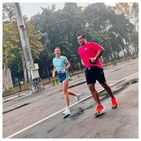 Nia Ramadhani dan Ardi Bakrie Olahraga (Instagram/ramadhaniabakrie)