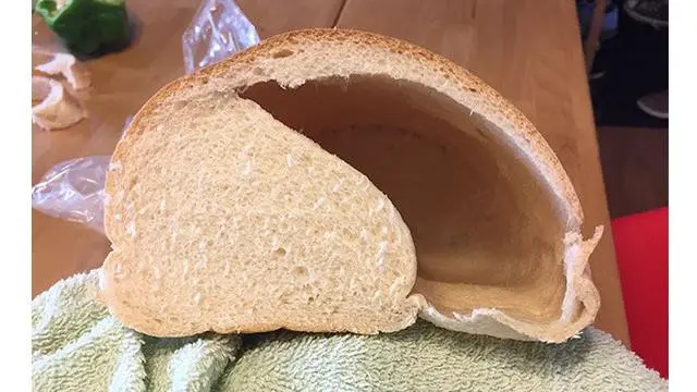6 Roti Tawar Bentuk Nyeleneh Ini Bakal Bikin Kenyang Sebelum Makan