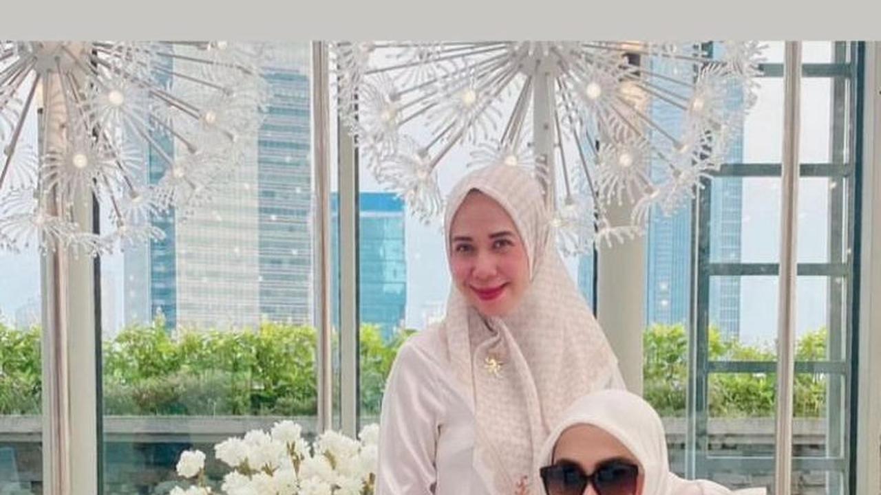 Kakak Beda Ibu Namun Keduanya Saling Dekat <br>