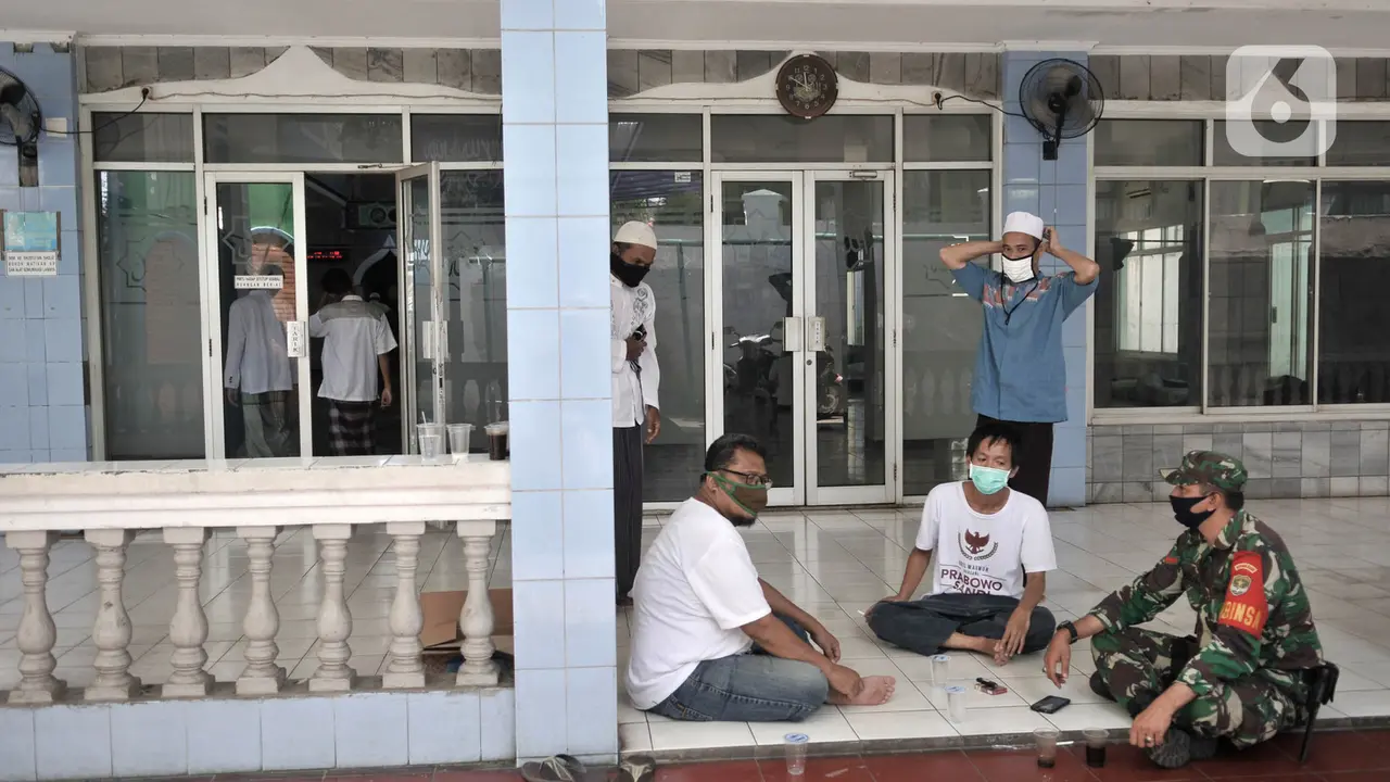 Pelaksanaan PSBB, Kegiatan Salat Jumat Ditiadakan