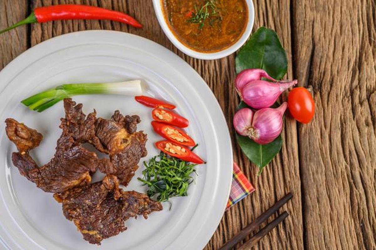 ilustrasi hidangan dendeng balado