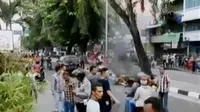 Razia Ormas di Medan hingga Aksi Nekat Pemuda Panjat Piramida