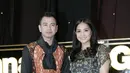 Pasangan Raffi Ahmad dan Nagita Slavina. Meski pasangan ini sering menjadi sasaran netizen,  keduanya kompak datang dengan nuansa batik. Terlihat serasi dan menunjukkan kemesraannya. (Galih W. Satria/Bintang.com)