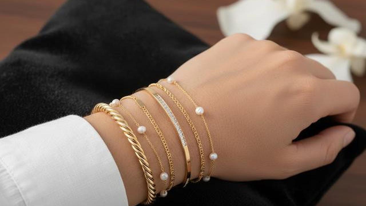 Gelang Tumpuk (Stackable Bracelets) (Gemini AI)