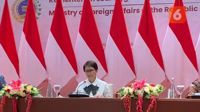 Menlu Retno Marsudi dalam press briefing bersama media pada Kamis (13/10/2022). (Liputan6/Benedikta Miranti)