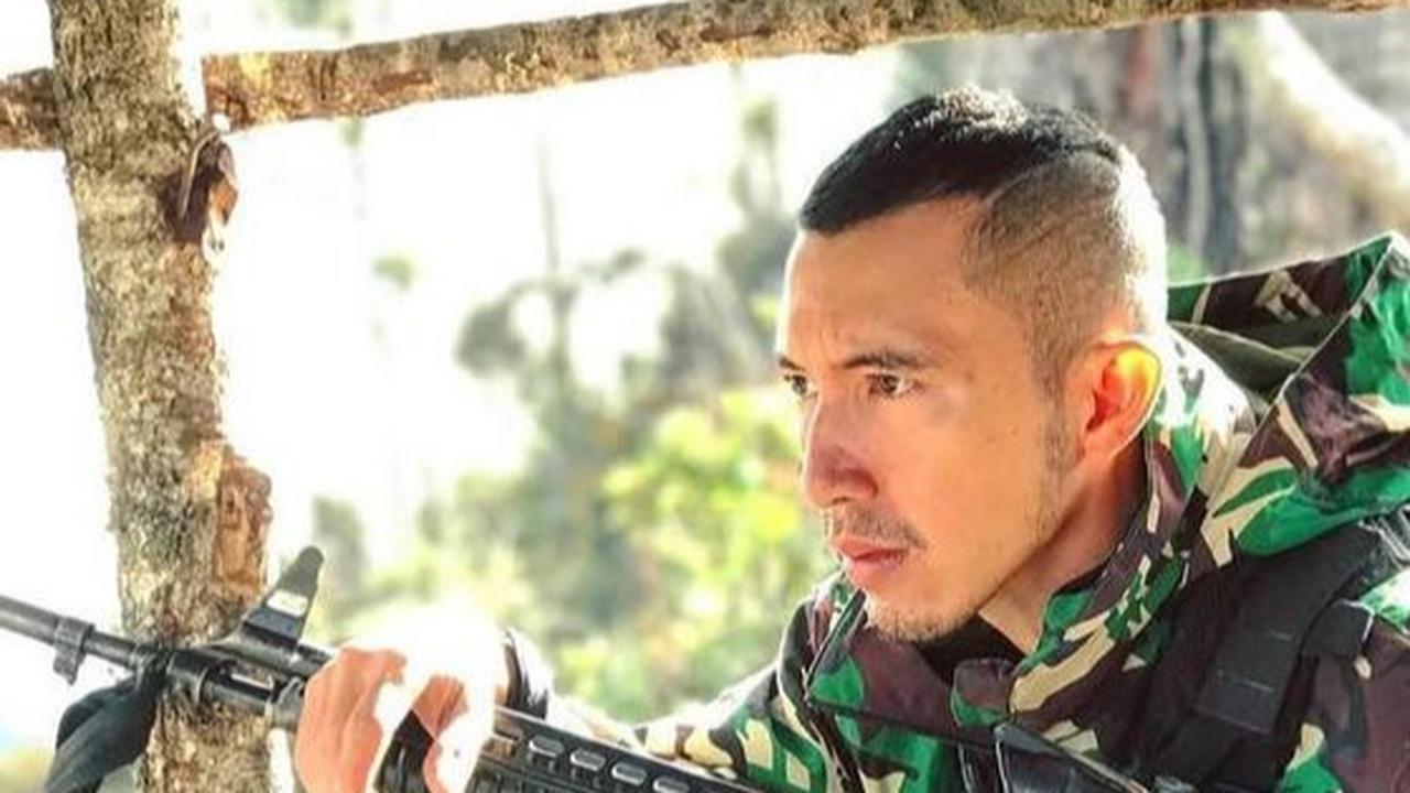 Potret Terbaru M Farhana Mantan Pacar Ayu Ting Ting yang Muncul Lagi Usai Gagal Menikah, Makin Gagah saat Bersenjata