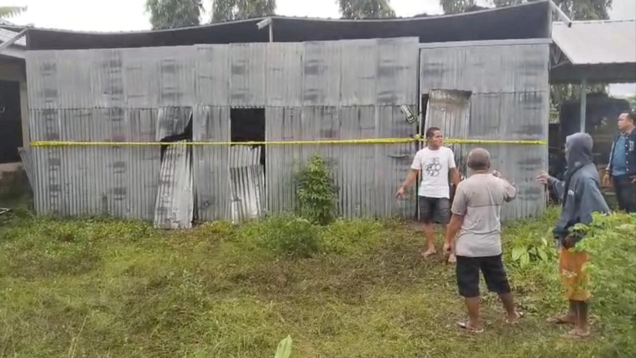 Gudang RSUD Padjonga Dg Ngalle Takalar Terbakar, Diduga Akibat Tersambar Petir