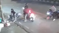 Dikejar Kelompok Bersenjata, 3 Pemuda Terpental dari Motornya