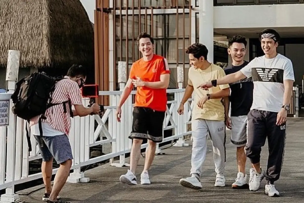 Rilis Lagu Baru, Ini 6 Potret The Junas Monkey saat Syuting Video Klip