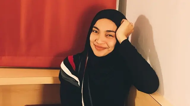 Tetap Aktif di Lokasi Syuting, Ini 6 Potret Cantik Tika Bravani Pamer Baby Bump