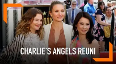 Lucy Liu mendapatkan bintang Hollywood Walk of Fame yang ke 2662. Pada acara itu hadir bintang Charlie’s Angels yang lain yakni Drew Barrymore dan Cameron Diaz.