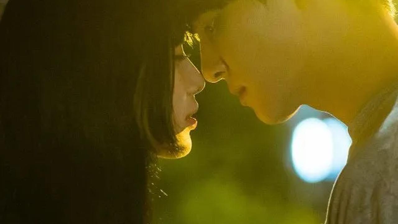 Drama Korea terbaru berjudul 'Doona!' telah resmi meluncur di platform streaming Netflix pada tanggal 20 Oktober 2023.
