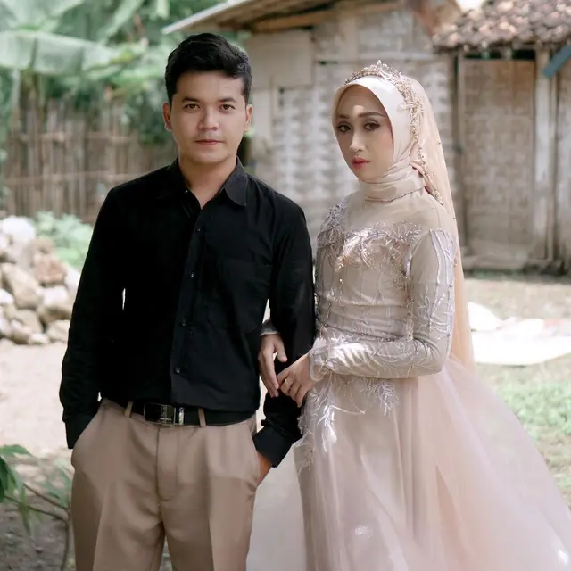 Istri Hamil Anak Pertama, Ini 6 Potret Dayat Idola Cilik dan Anya Usai Menikah