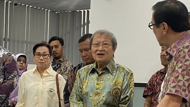 dr. Lie A. Dharmawan
