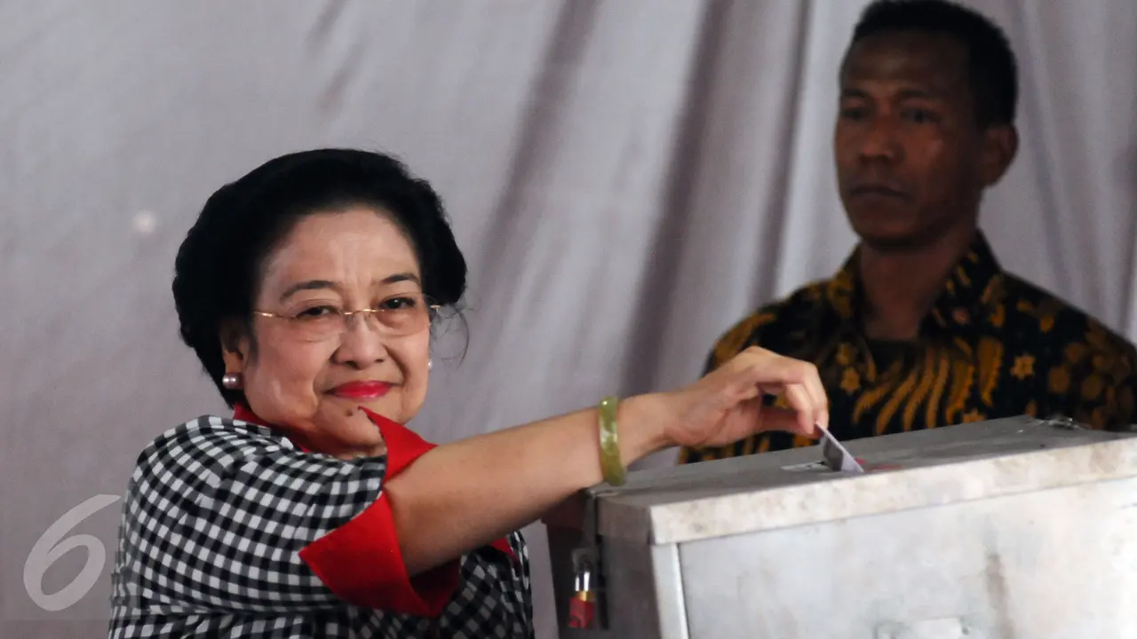 20170215-Megawati gunakan hak pilihnya di TPS Kebagusan-Jakarta