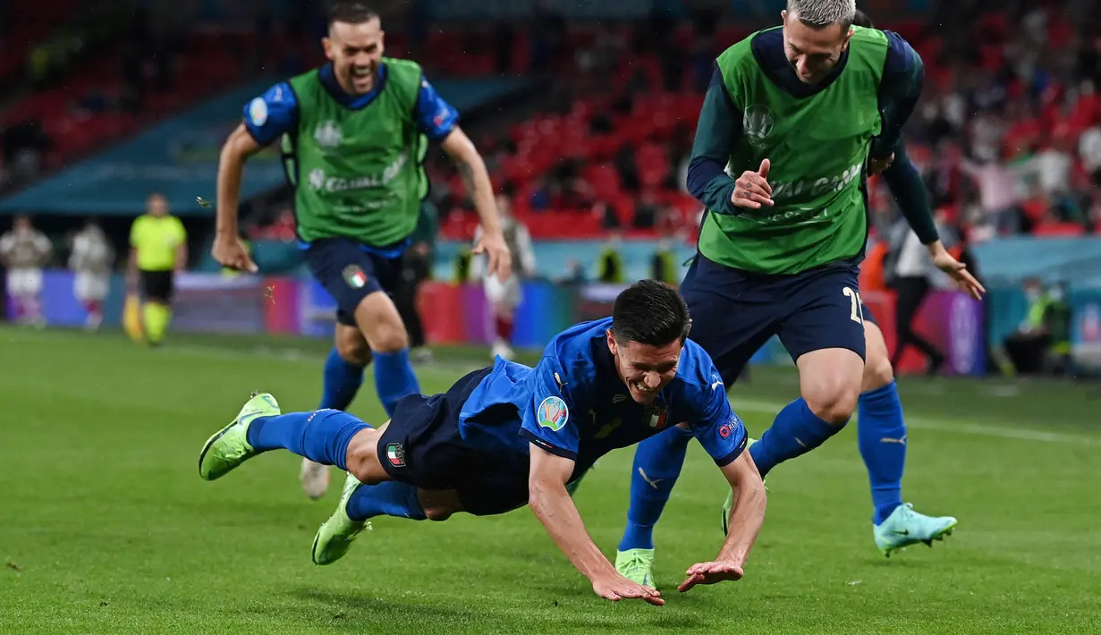 Italia susah payah kalahkan Austia di babak 16 besar Euro 2020 yang berlangsung di Stadion Wembley, Inggris. Gli Azzuri (julukan Timnas Italia) harus bermain sepanjang 120 menit pertandingan. (Foto: AFP/Pool/Ben Stansall)