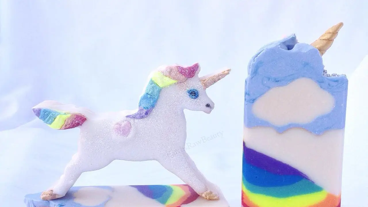 Sensasi Mandi di Negeri Dongeng dengan Sabun Unicorn Rainbow 