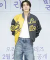 Kim Young Kwang dalam konferensi pers serial Call It Love, Selasa (21/2/2023). (Foto: Disney)
