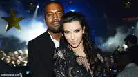 Tak Akur dengan Camer, Kanye West Tunda Nikahi Kim Kardashian