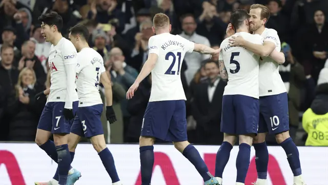 Foto: Bawa Tottenham Hotspur Lumat Everton, Harry Kane Lewati Rekor Thierry Henry di Liga Inggris
