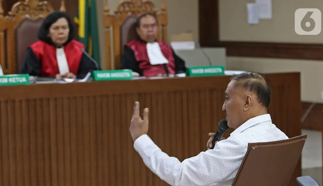 Terdakwa kasus korupsi proyek e-KTP Markus Nari menjalani sidang lanjutan di Pengadilan Tipikor, Jakarta, Senin (21/10/2019). Sidang tersebut beragendakan pemeriksaan terhadap terdakwa. (Liputan6.com/Herman Zakharia)