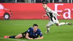 Penyerang Juventus, Francisco Conceicao (kanan) melakukan selebrasi setelah mencetak gol bagi timnya saat pertandingan pekan ke-25 Serie A Italia 2024/2025 melawan Inter Milan di Stadion Juventus di Allianz Stadium, Turin pada Minggu 16 Februari 2025 waktu setempat atau Senin 17 Februari 2025 dini hari WIB. (Isabella BONOTTO/AFP)