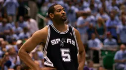 Pada posisi ke empat diisi oleh Robert Horry. Pemain peraih 244 gelar juara NBA ini telah menorehkan 244 kali penampilan di babak Playoff NBA. (Foto: Getty Images via AFP/Lisa Blumenfeld)