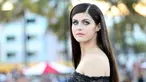 Alexandra Daddario saat menghadiri acara premiere film 'Baywatch' di Miami, Florida, AS (13/5). Alexandra Daddario berperan sebagai Summer Quinn, penjaga pantai yang diperankan oleh Nicole Eggert di serial aslinya. (Photo by Omar Vega/Invision/AP)