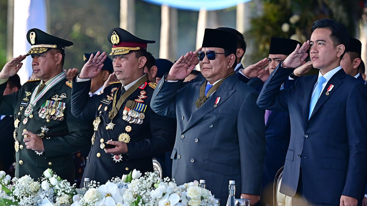 Di Depan Mantan Danjen Kopassus & Deretan Para Jenderal, Kapolri Sigit Pamer Tangkapan 13.000 Lebih Preman se-Indonesia
