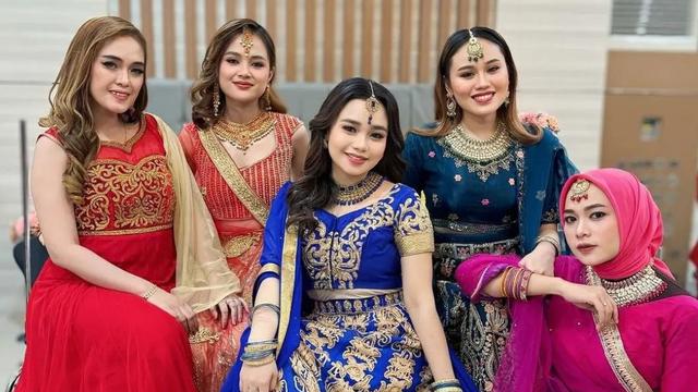 Artis di Pernikahan Putri Isnari