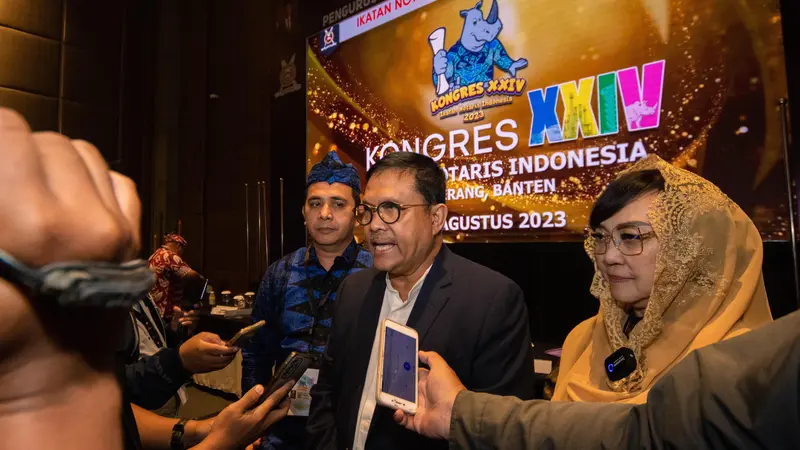 Tri Firdaus Akbarsyah terpilih sebagai Ketua Umum (Ketum) Ikatan Notaris Indonesia (INI) periode 2023-2026 dalam Kongres XXIV yang digelar di Novotel Kota Tangerang, Banten.