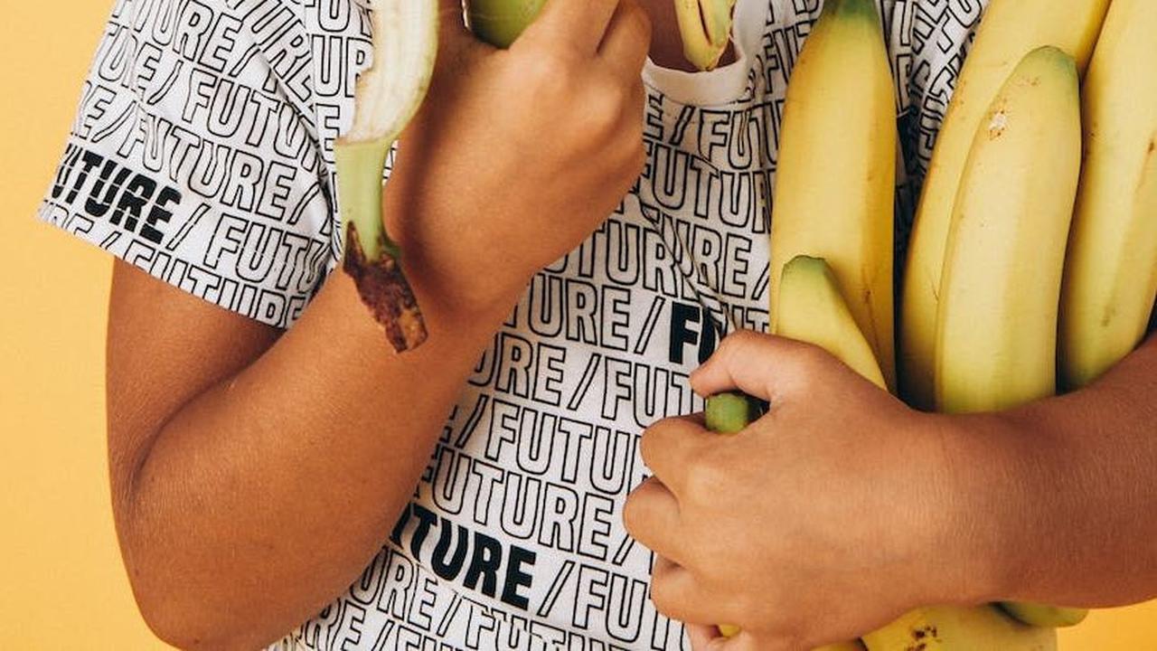 Dengan memberikan pisang yang tepat, ibu dapat membantu bayi tumbuh kembang dengan sehat dan bahagia. Jadi, jangan salah pilih jenis pisang untuk MPASI si kecil!