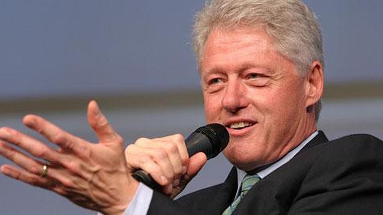 Wow, Bill Clinton narsis bareng dua bntang porno!