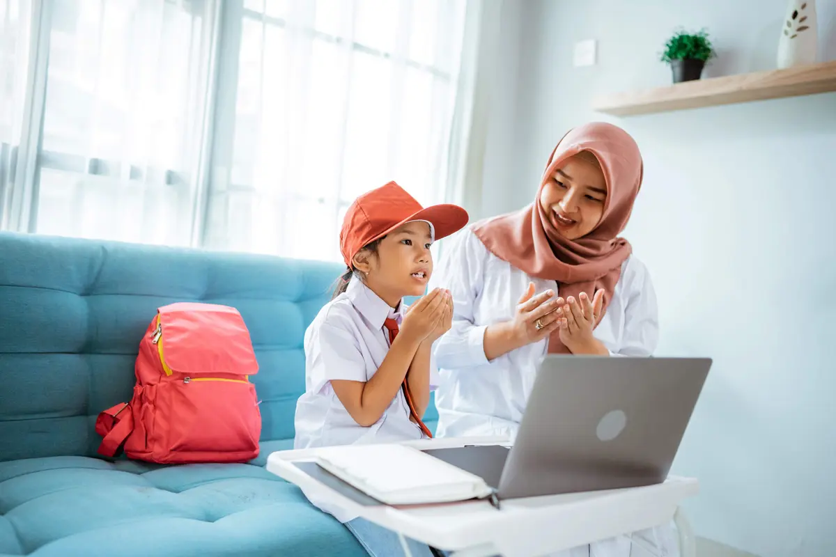 3 Tips bagi Para Orangtua untuk Atasi Burnout saat Dampingi Anak Belajar Daring