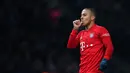 Thiago Alcantara - Thiago Alcantara menjadi nama yang ramai dibicarakan pada bursa transfer pemain jelang musim 2020-2021. Gelandang Bayern Munchen itu dikaitkan dengan Liverpool dan Manchester United. (AFP/Ronny Hartmann)