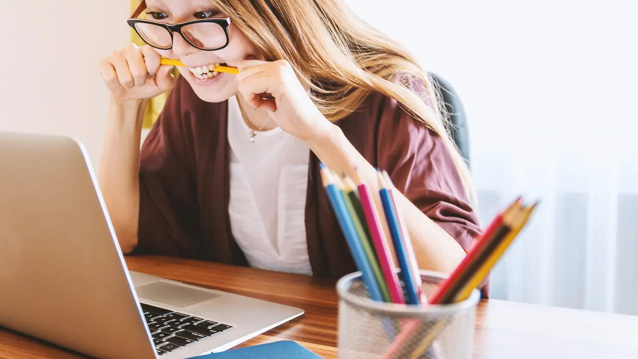 Penyebab laptop lemot dan cara mengatasinya